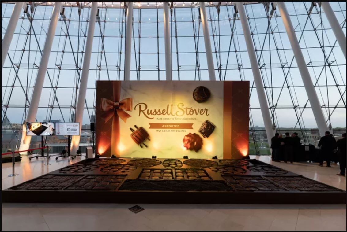 The World’s Largest Box of Chocolates Contains Over 5,000 Pounds of Candy
